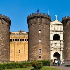 Passeio pela cidade de Nápoles: descubra os encantos do sul da Itália